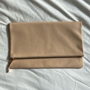 NWOT Everlane clutch